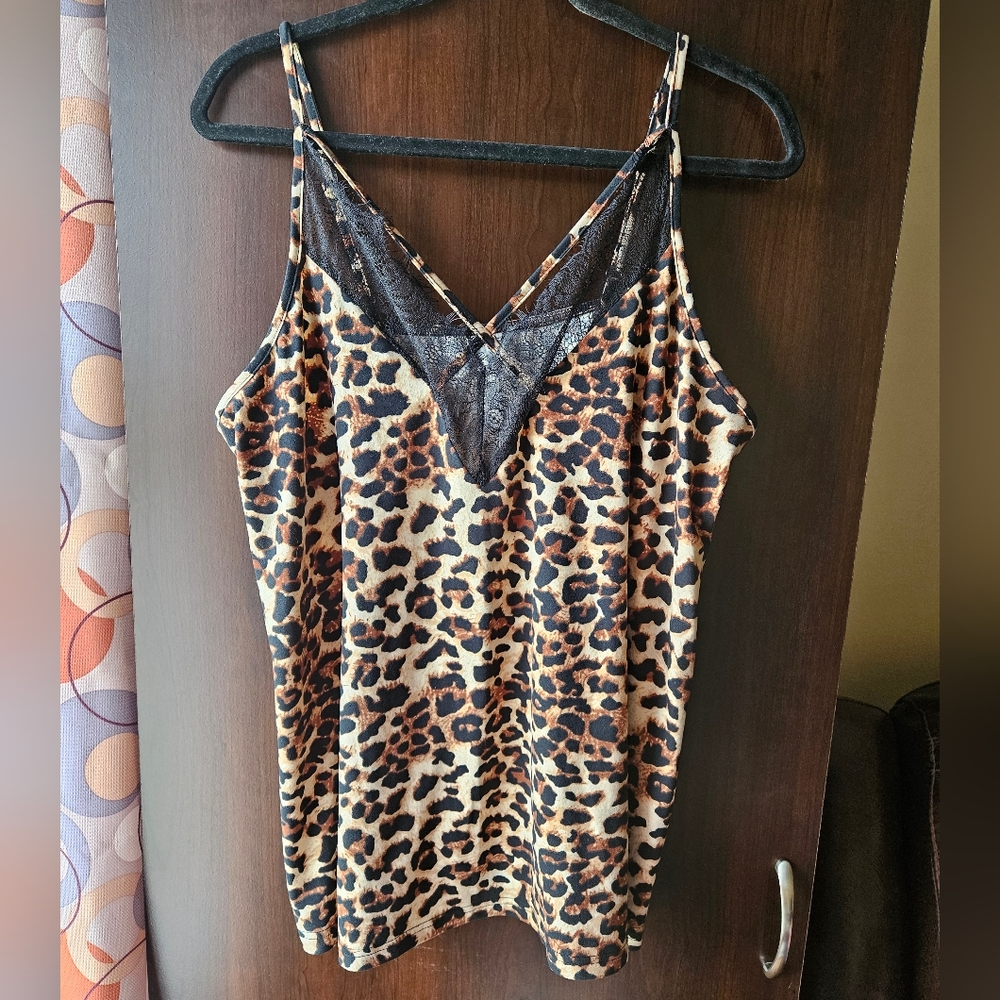 SHEIN Leopard Lace V-Neck Cami
